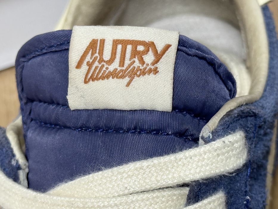 Ретро маратонки Autry Windspin Low Suede (Кралско синьо)
