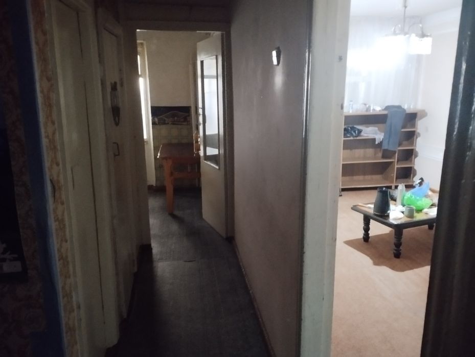 Продается 3-х комнатная квартира г.Самарканде в дальнем лагере военный