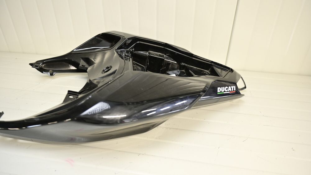 Ducati 1198 09 - 10 Carena codita spate