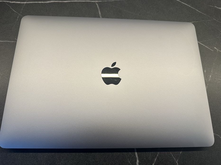 Macbook Pro 13 ‘   8GB RAM/256GB SSD