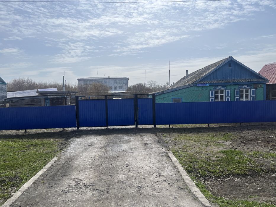 Продам дом в центре смирнова хорошое место роспаложения пар школа рядо