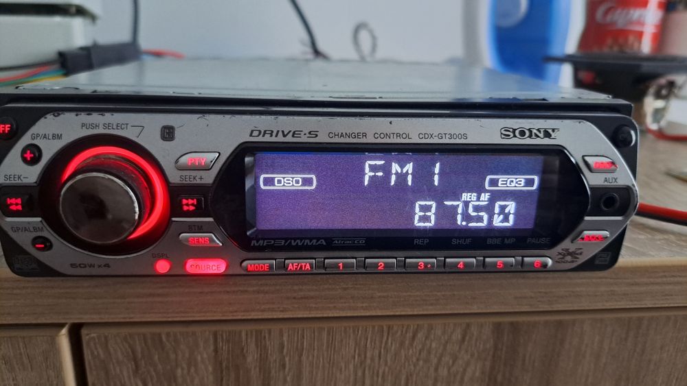 Casetofon auto Sony CDX-GT300S – funcțional