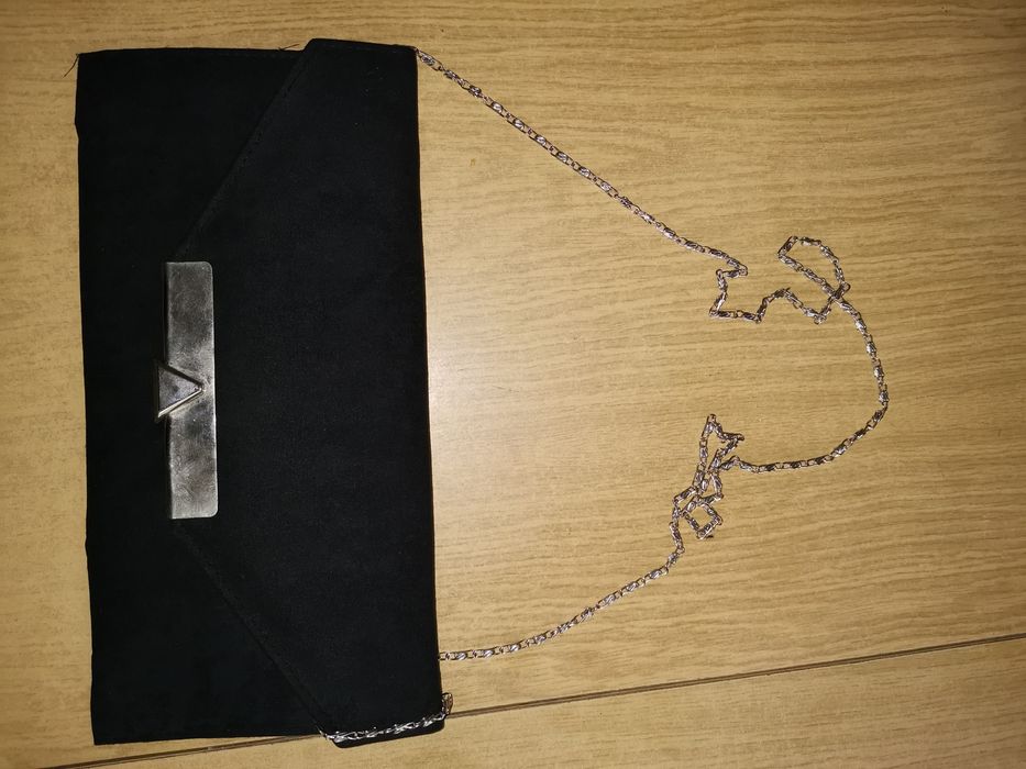 Черна бална рокля