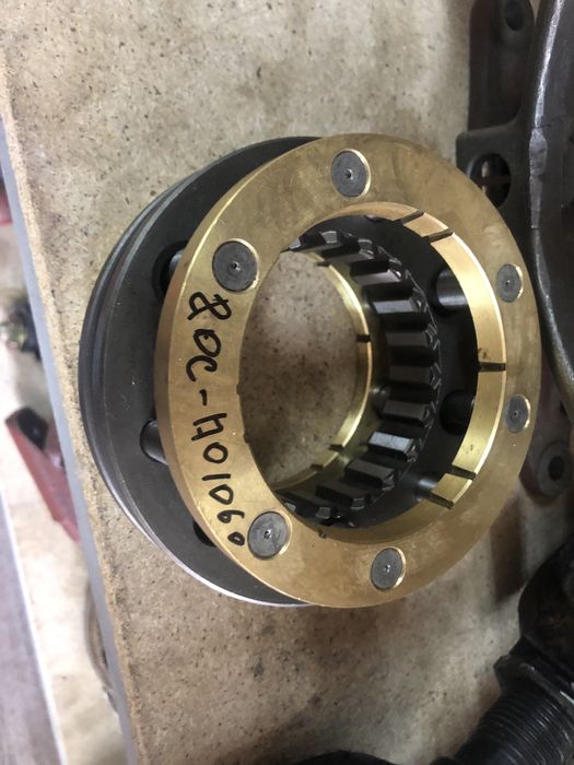 Зачасти МТЗ 1221 вал первичный шестерня