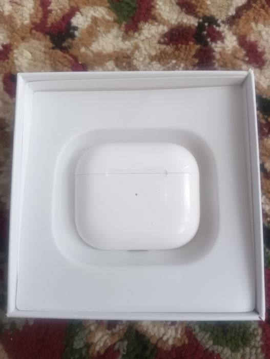 Наушники airpods