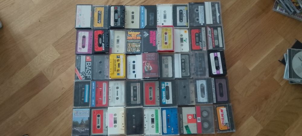 210 casete audio /bonus Philips N 2515 servisat.