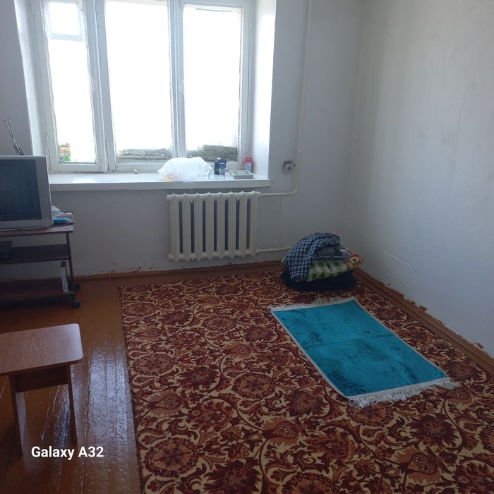 Сдам комнату  мира 54/1 дом тёплый  4 этаж  рядом  балкон.