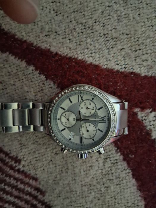 Vindem 2 ceasuri stare ca noi