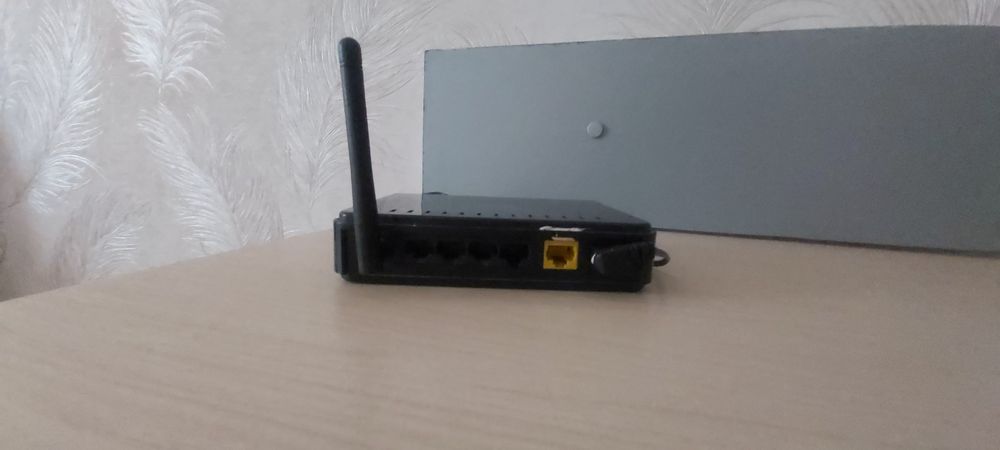 Срочно продам модем D-Link N 150 DIR-300 торг имеется