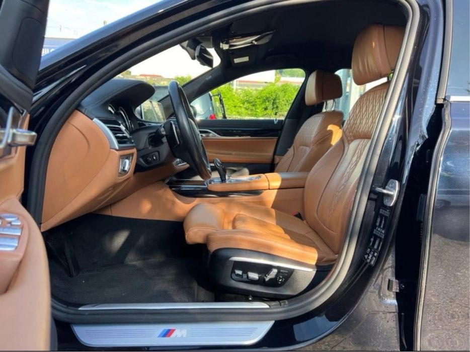 Interior Individual BMW Seria 7 G11 Nappa Scaune + Banchete cu Masaj