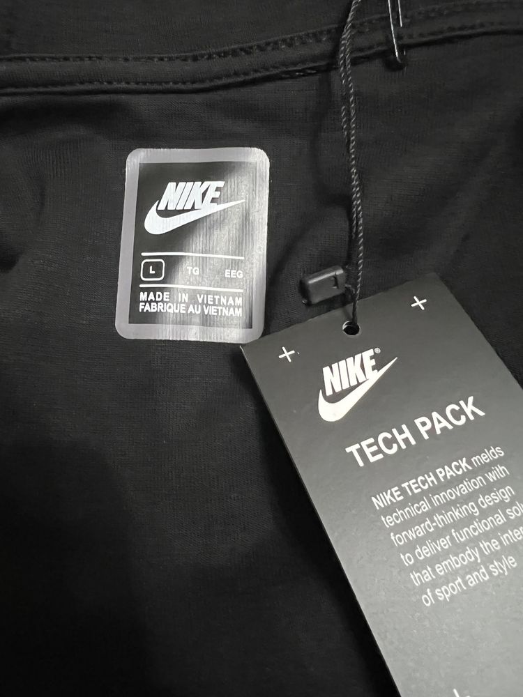 nike tech tag