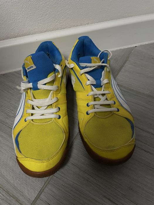 Adidasi Puma marimea 39