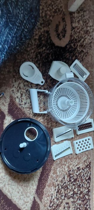 Mega-Set Ustensile & Roboti Manuali de Bucătărie: Centrifugă salată + Choppere + Stoarcere citrice