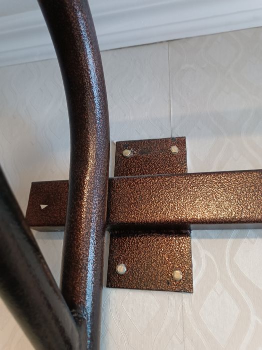 Турник настенный