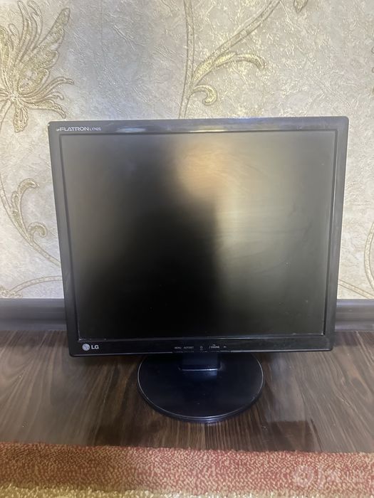 Manitor LG flatron L1742S