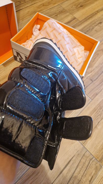 Лачени апрески, размер 39