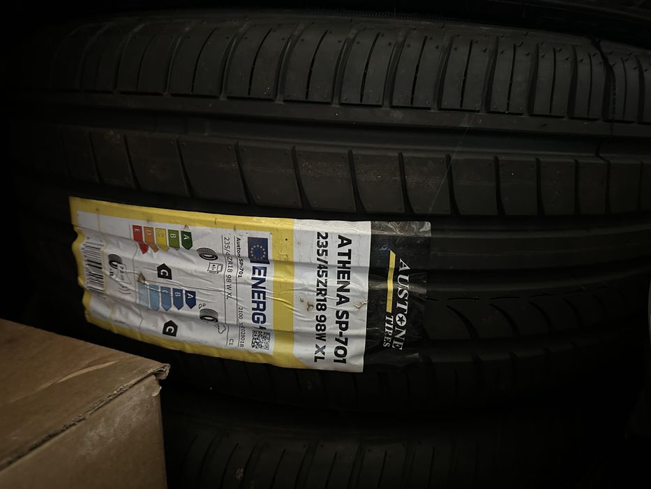 Чисто НОВИ джанти 18- ки  114.3 с нови гуми 235/45/18