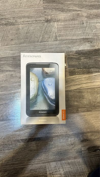 Планшет Lenovo.