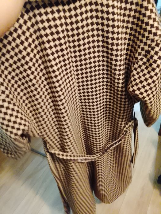 Пальто  продам срочно