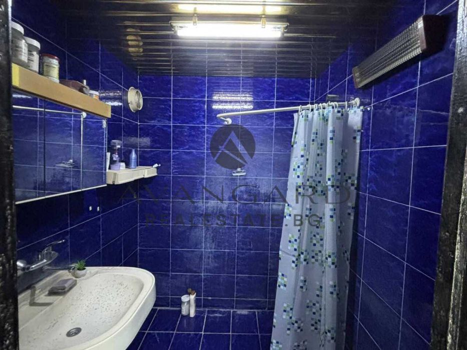 Продава се Тристаен апартамент в Пловдив, Кючук Париж - 100 кв.м за 1643 €/кв.м - Снимка #7