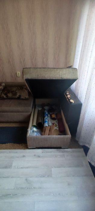 Отдам диван угловой с креслом