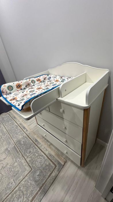 Продам пеленальный столик комод