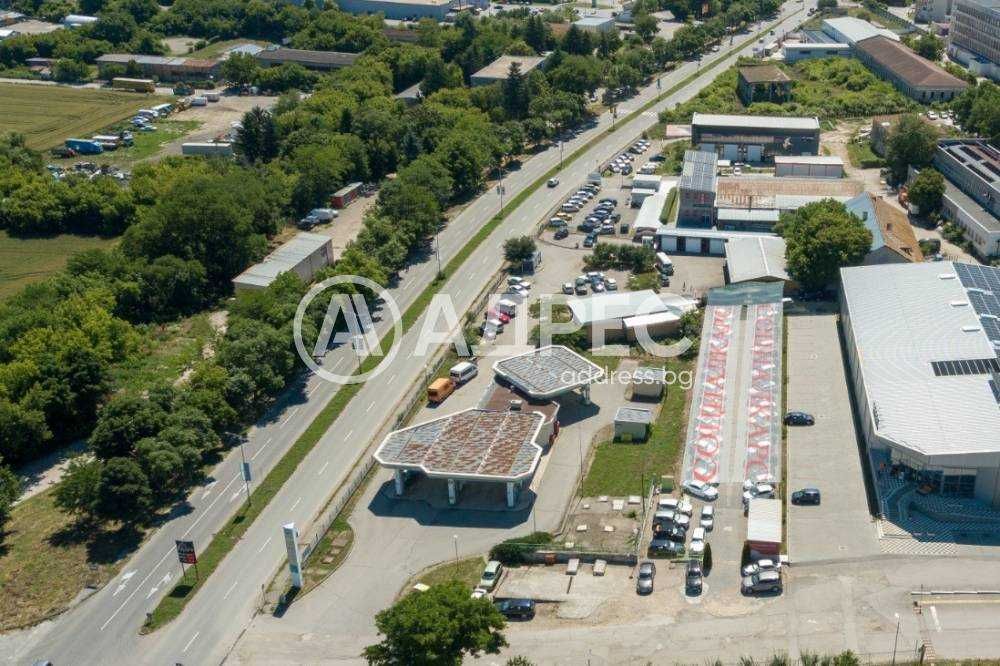 Дава се под наем Магазин в Разград, Център - 3018 кв.м за 4080 € - Снимка #2