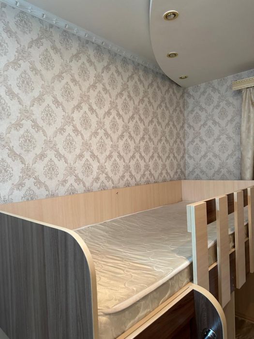 Продам кровать трехярусная