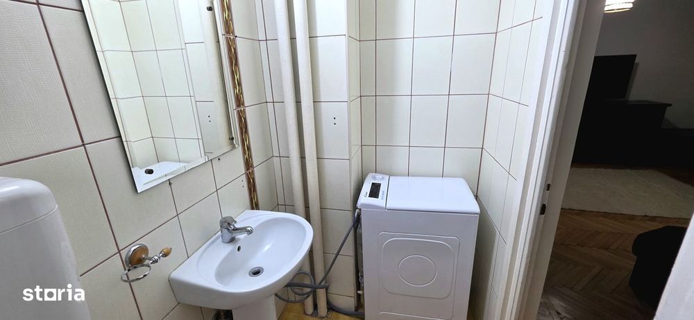 Universitate garsoniera mobilata si utilata de vanzare