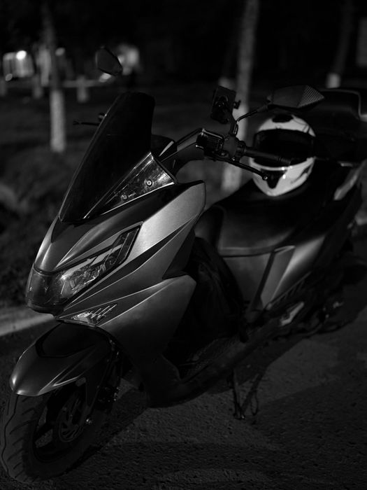 Скутер каска в подарок