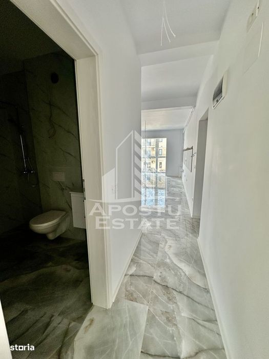 Apartament cu 2 camere, 2 balcoane, etaj 1, zona Planetelor