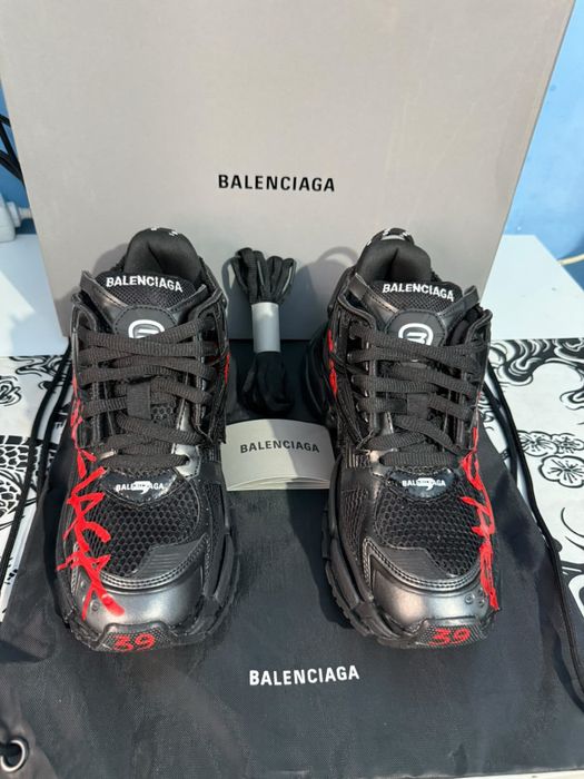 Balenciaga Runner Graffiti