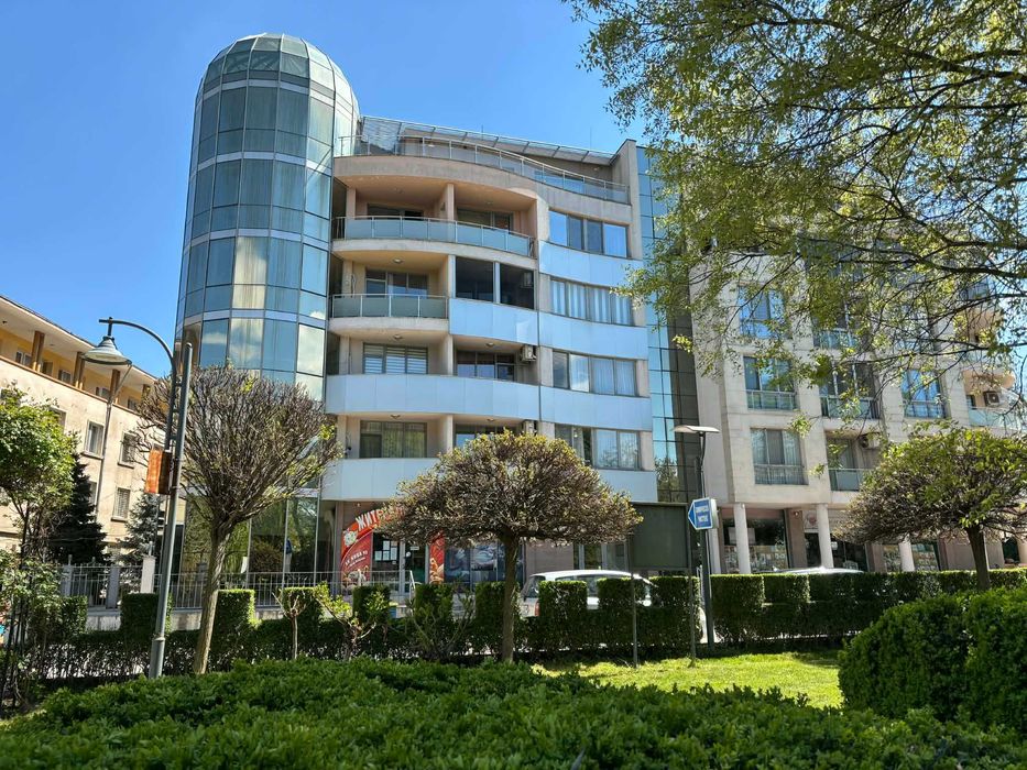 Продава се Тристаен апартамент в Силистра, Център - 115 кв.м за 821 €/кв.м - Снимка #1