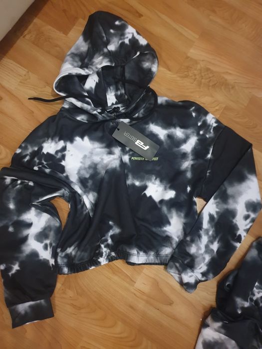 Супер модерно дамско късо худи