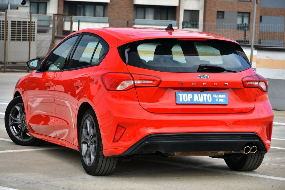 Ford Focus ST-Line Culoare deosebita Oferta