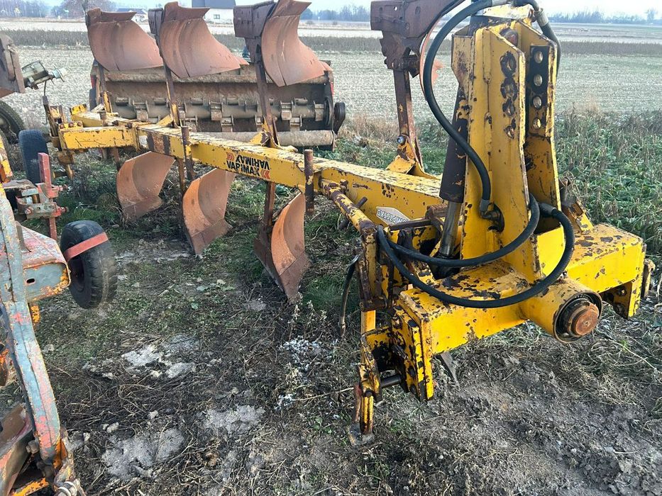 Плуг 4 корпусный