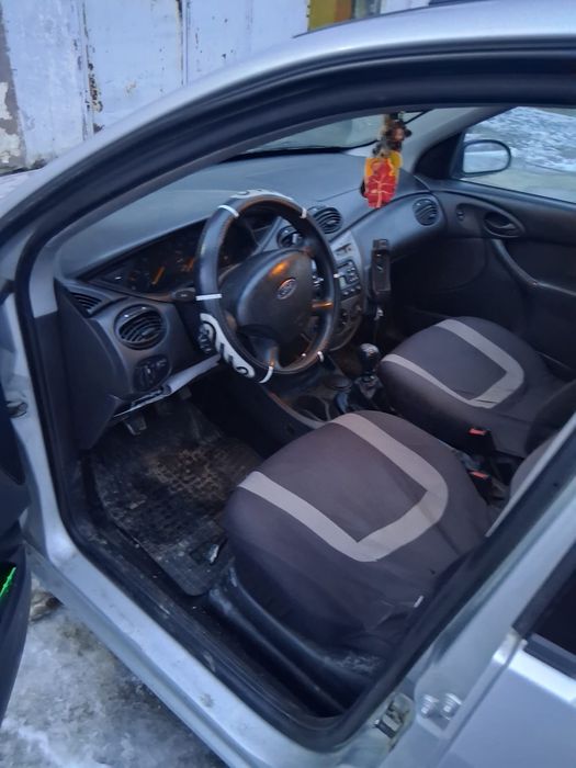 Vand/ dezmembrez ford focus