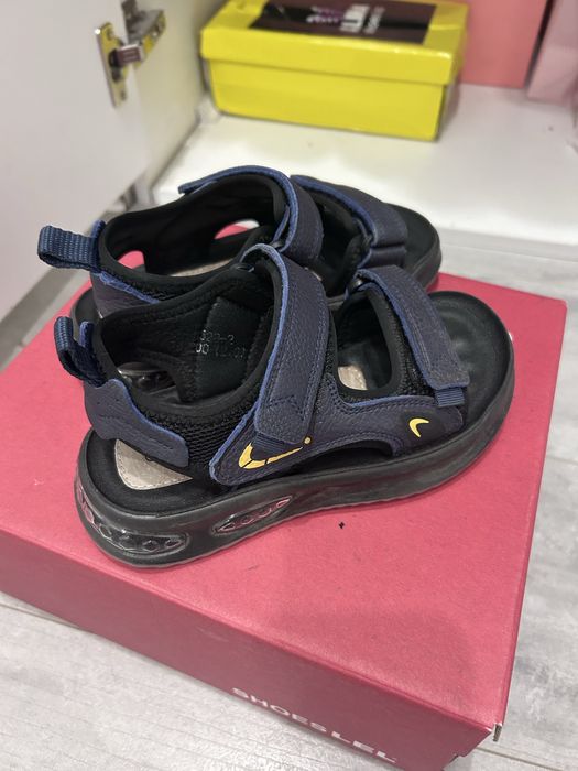 Продам сандалии для сада