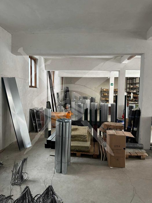 Дава се под наем Склад в Асеновград - 1885 кв.м за 2992.17 € - Снимка #1