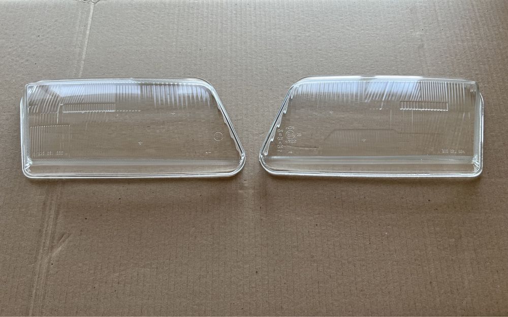 Стекла фар Audi A4 с 1994 по 1998