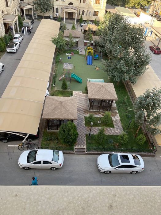 Шота Руставели Площaдь-50m2 2/5/8
ЖК-Hausmeister-Service/Кадастр есть