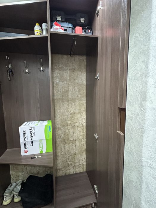 Продам шкаф для прихожей