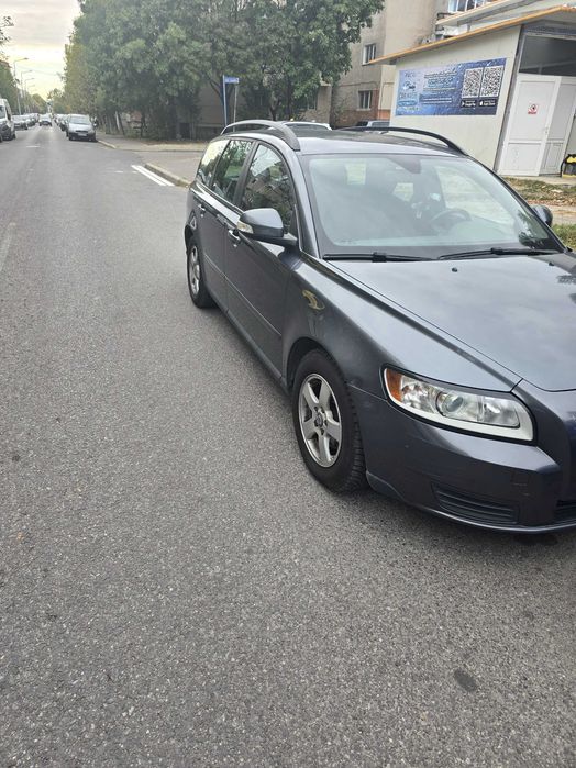 VOLVO V50 2010 — imagine 1