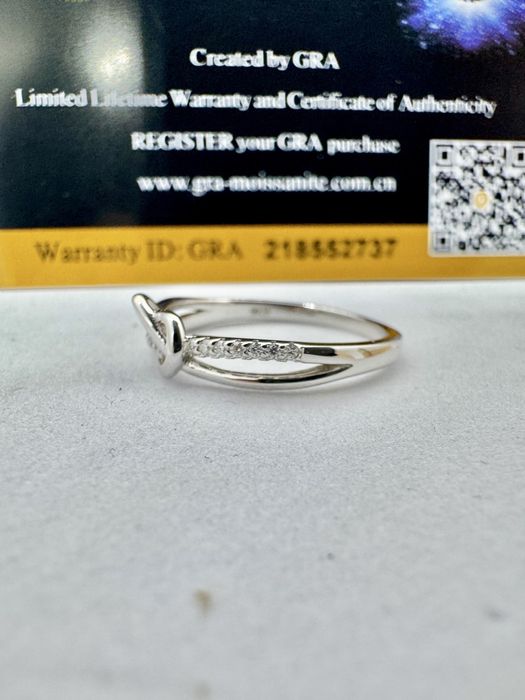 Сребърен пръстен с мойсанит (Диамант) 0.5 карата