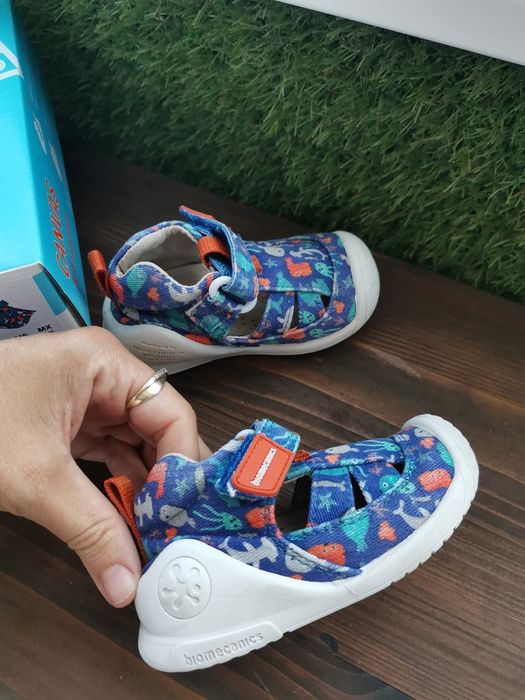 Обувки за прохождане biomecanics 18 номер