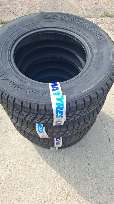Продам резину на уаз