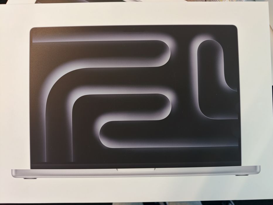 Cutii MacBook Pro M5