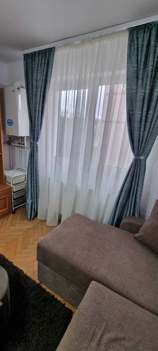 Inchiriez garsoniera renovata, utilata si mobilata, etaj 1 in Sibiu - zona Lazaret. Direct proprietar