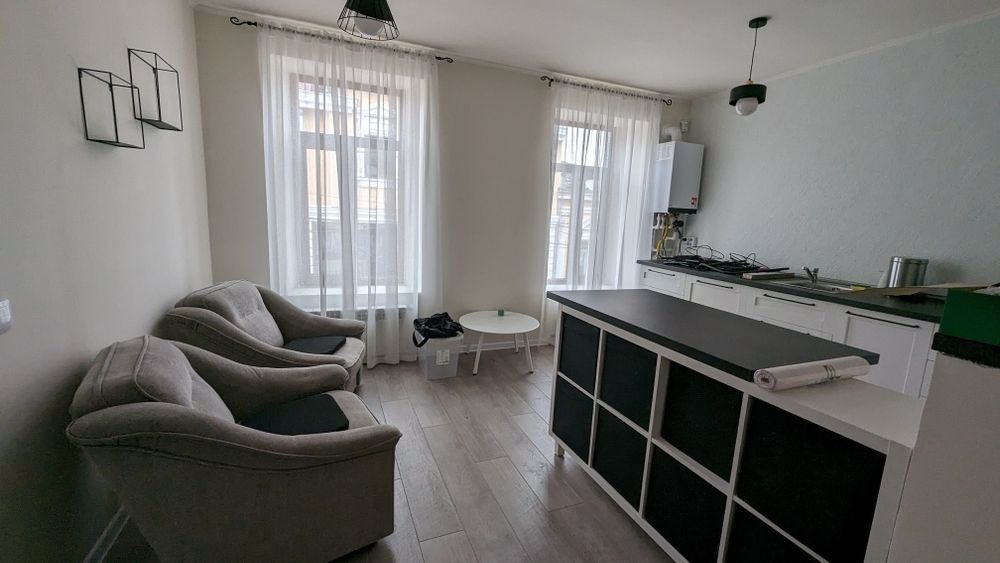 Vând apartament central