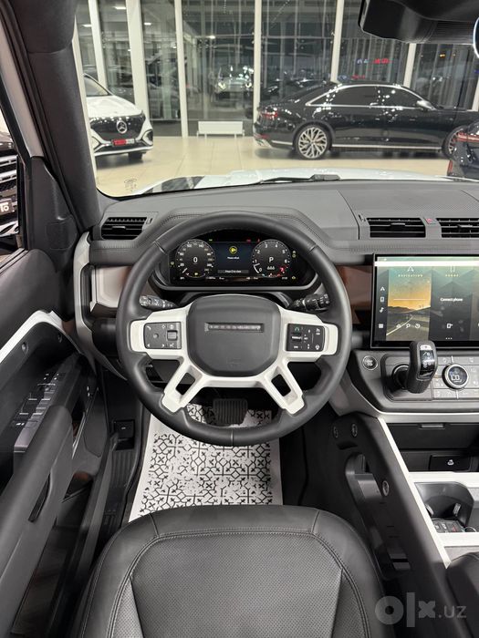Land Rover Defender P300